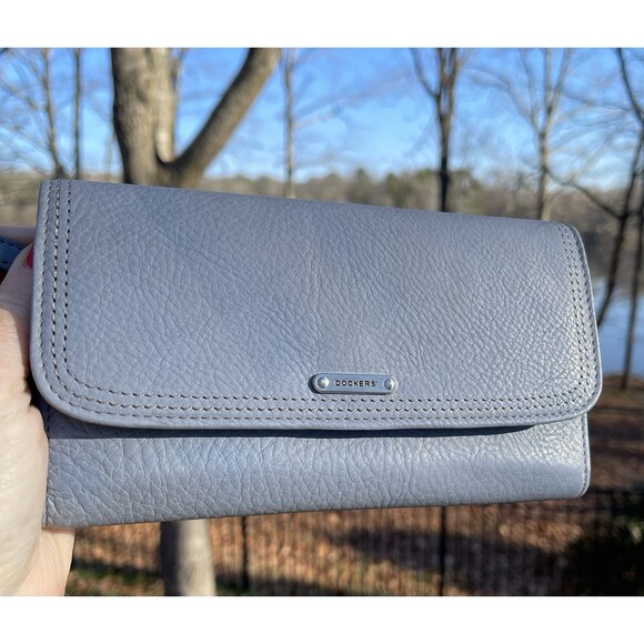 Vintage? Dockers Genuine Leather Wallet Tri-fold Ladies Blue Checkbook Coin NICE - Picture 1 of 14